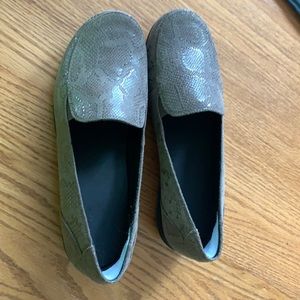 Abeo shoes by The Walking Company